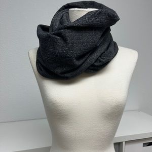 Lululemon Vinyasa Scarf Rulu Heathered herringbone black/dark grey